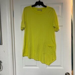 LOGO by Lori Goldstein Lime Short Sleeve Top